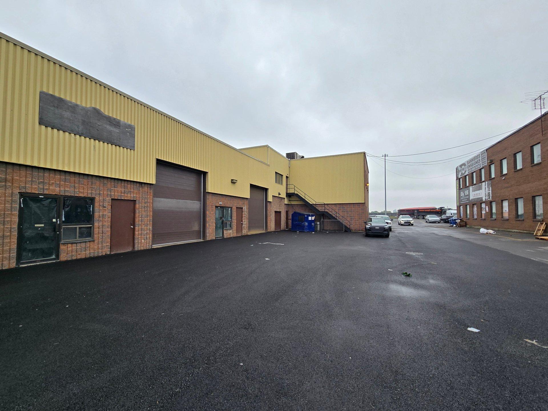 









1537


Desserte Nord Laval (A-440) O.

,
Laval (Chomedey),




QC
H7L3W3

