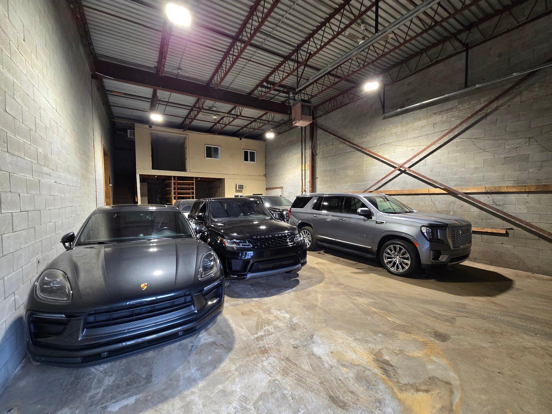 









1537


Desserte Nord Laval (A-440) O.

,
Laval (Chomedey),




QC
H7L3W3

