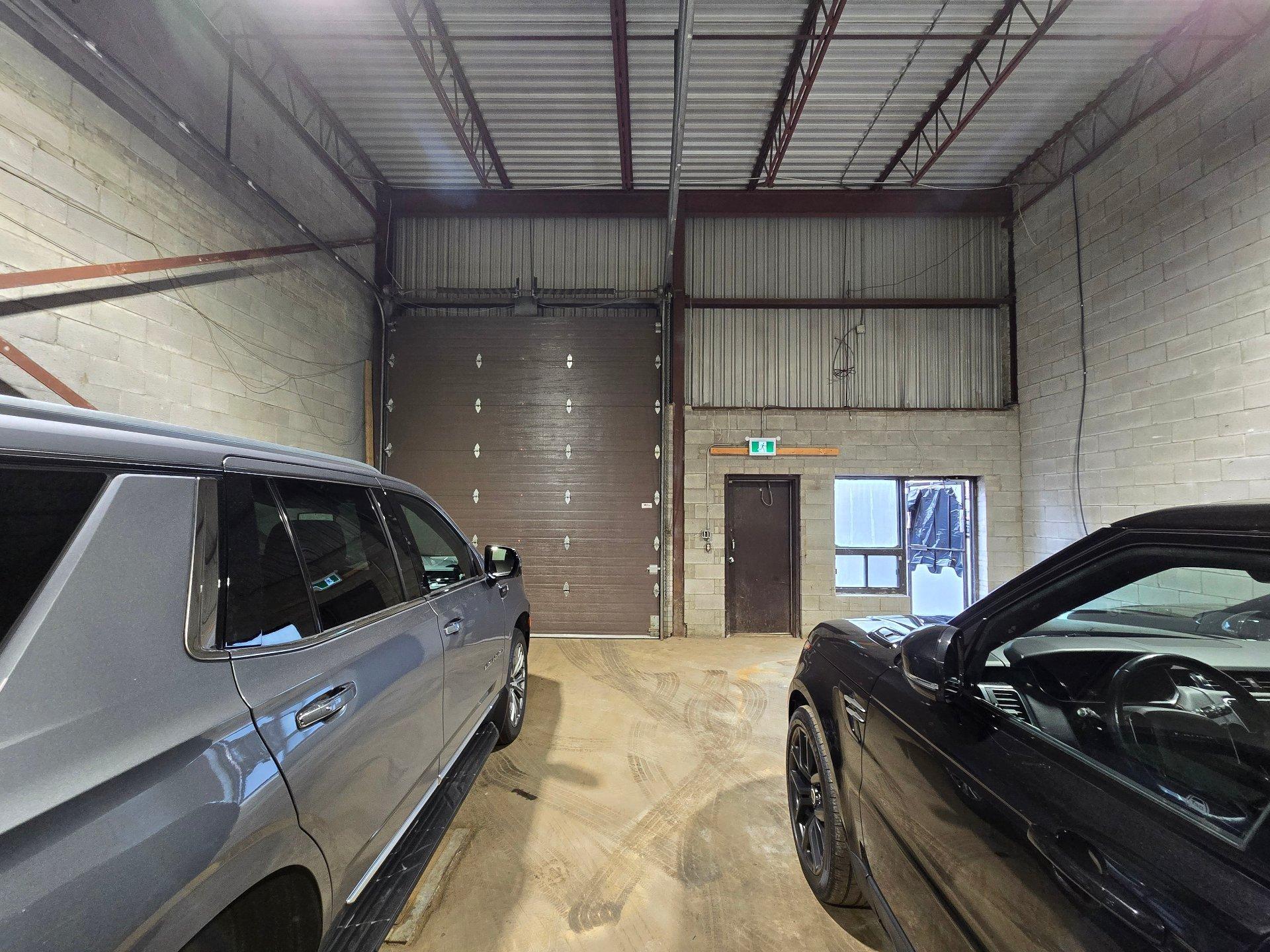 









1537


Desserte Nord Laval (A-440) O.

,
Laval (Chomedey),




QC
H7L3W3

