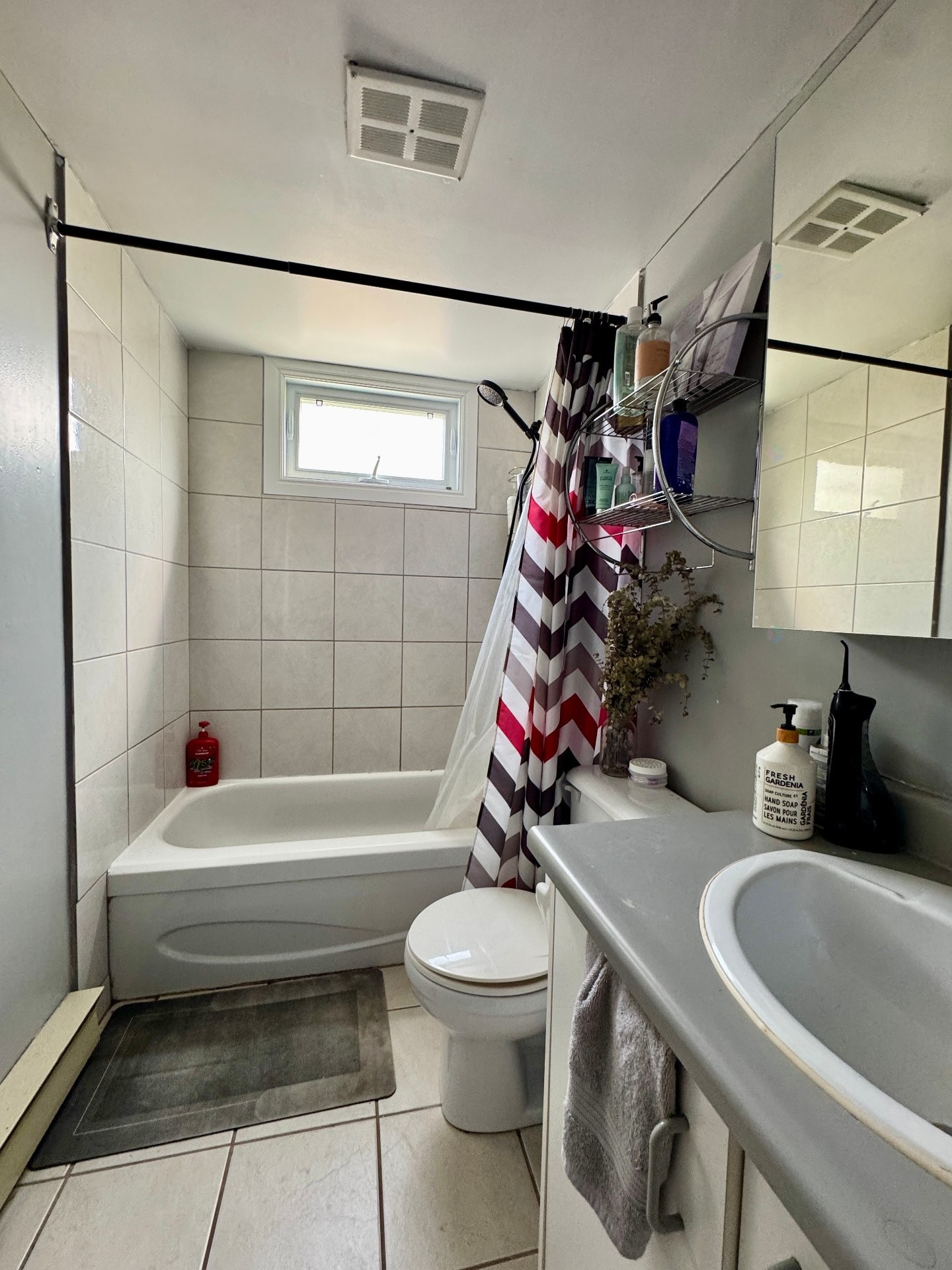 









410


Rue Marquis

,
Saint-Célestin - Village,




QC
J0C1G0

