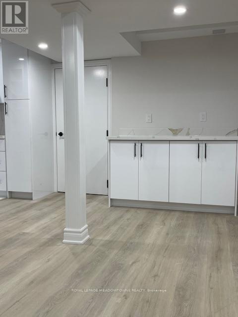 












130 LADY DOLORES AVENUE

,
Vaughan,




Ontario
L6A4G3

