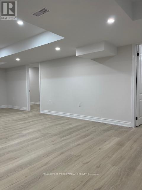 












130 LADY DOLORES AVENUE

,
Vaughan,




Ontario
L6A4G3

