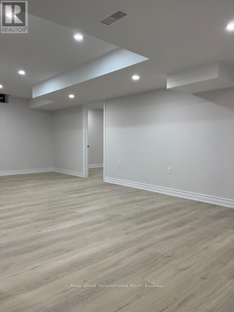 












130 LADY DOLORES AVENUE

,
Vaughan,




Ontario
L6A4G3

