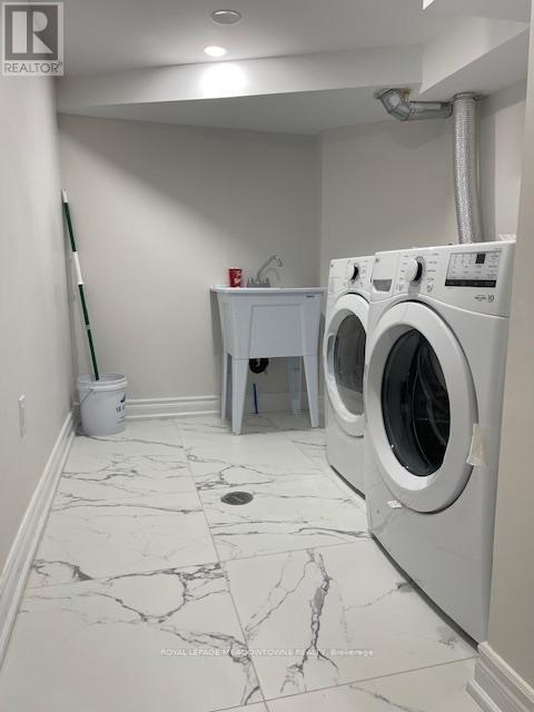 












130 LADY DOLORES AVENUE

,
Vaughan,




Ontario
L6A4G3

