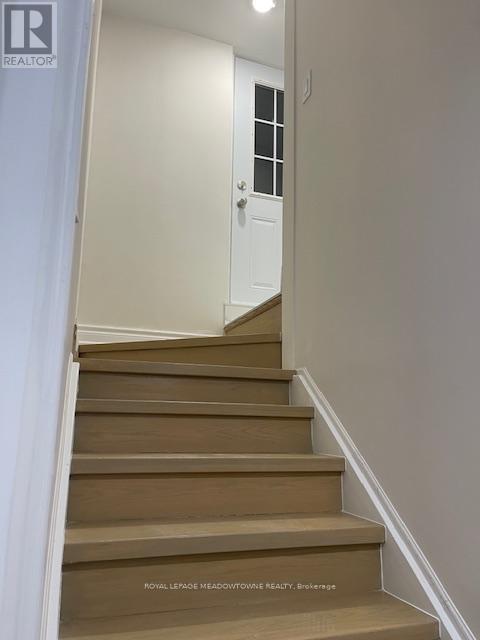 












130 LADY DOLORES AVENUE

,
Vaughan,




Ontario
L6A4G3

