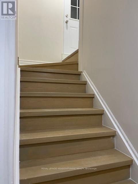 












130 LADY DOLORES AVENUE

,
Vaughan,




Ontario
L6A4G3

