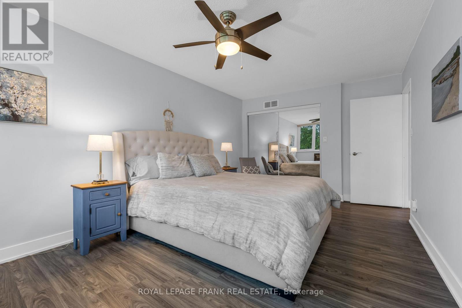 












105 - 20 SPEERS ROAD

,
Oakville (CO Central),




Ontario
L6K3R5

