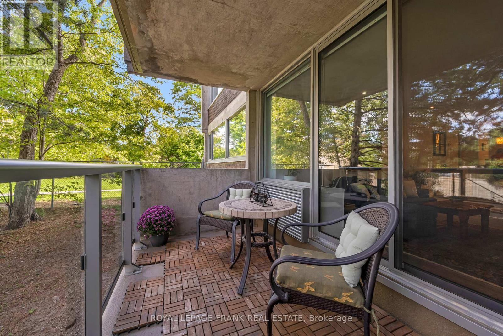 












105 - 20 SPEERS ROAD

,
Oakville (CO Central),




Ontario
L6K3R5

