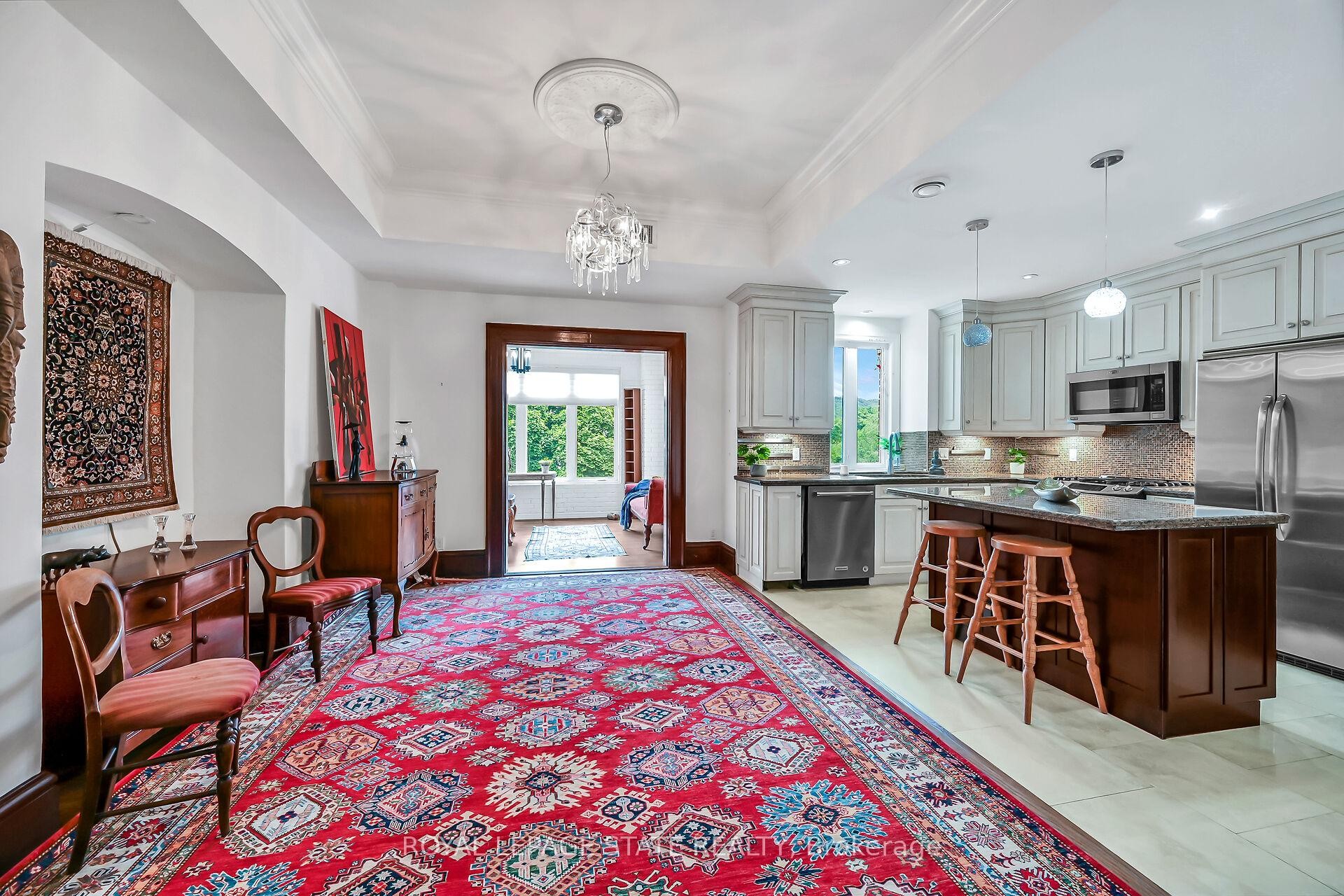 









86


Herkimer

Street, 41,
Hamilton,




ON
L8P 2G7

