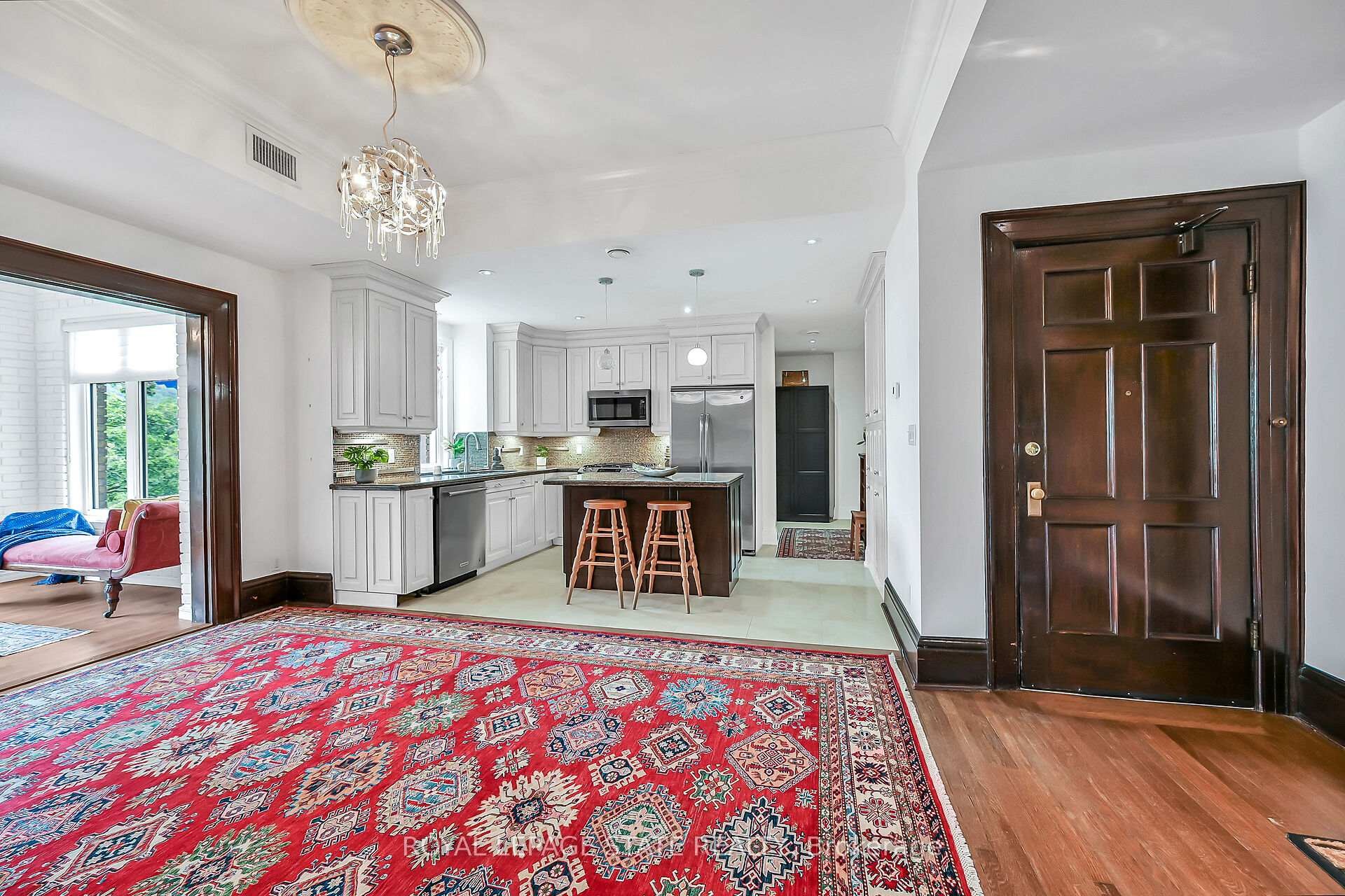 









86


Herkimer

Street, 41,
Hamilton,




ON
L8P 2G7

