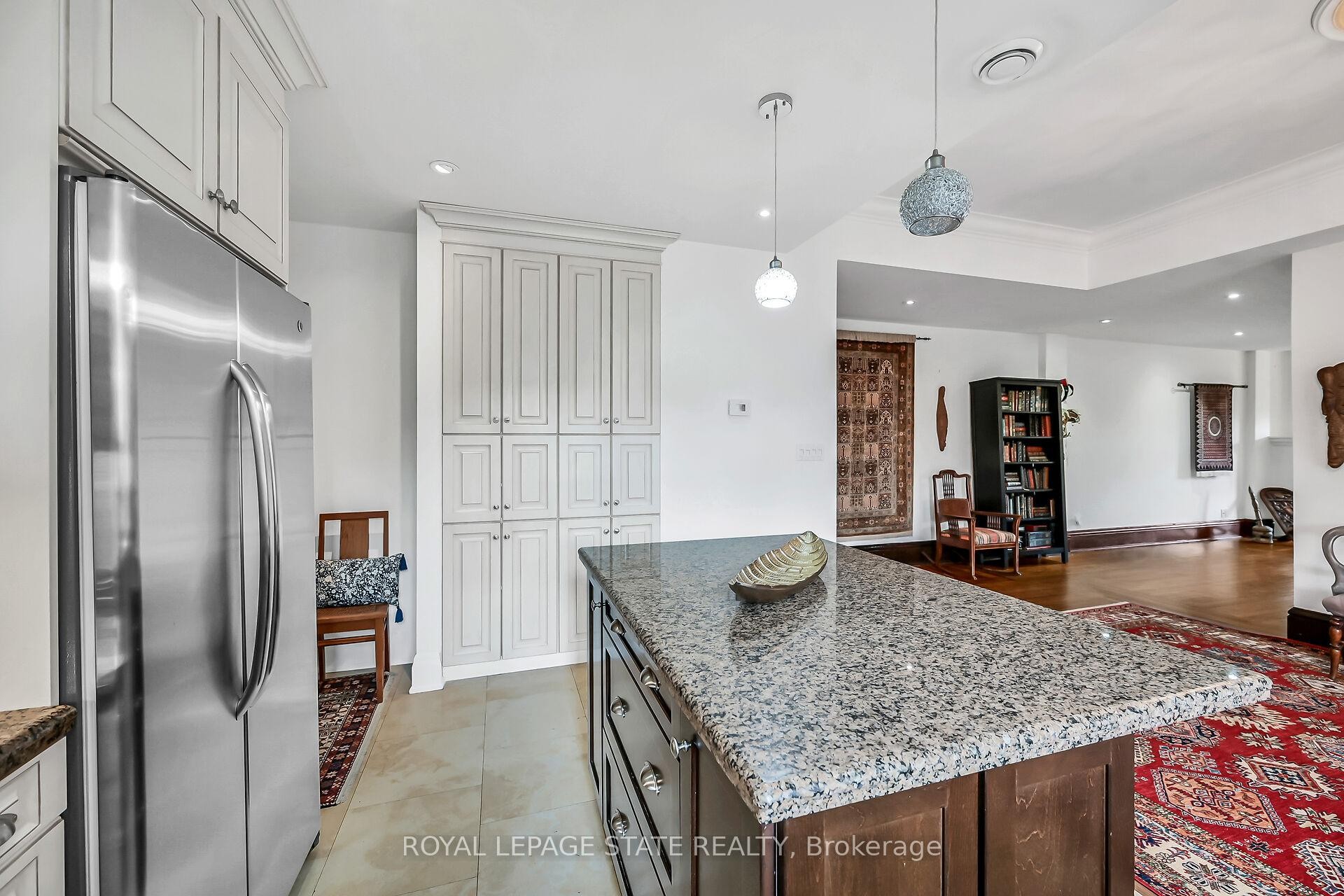 









86


Herkimer

Street, 41,
Hamilton,




ON
L8P 2G7

