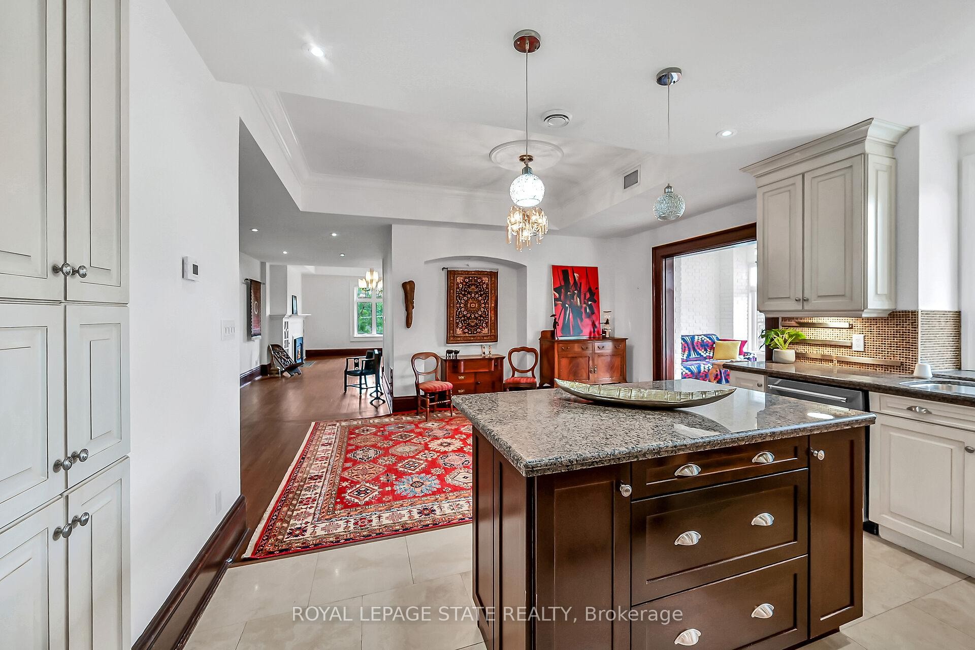 









86


Herkimer

Street, 41,
Hamilton,




ON
L8P 2G7

