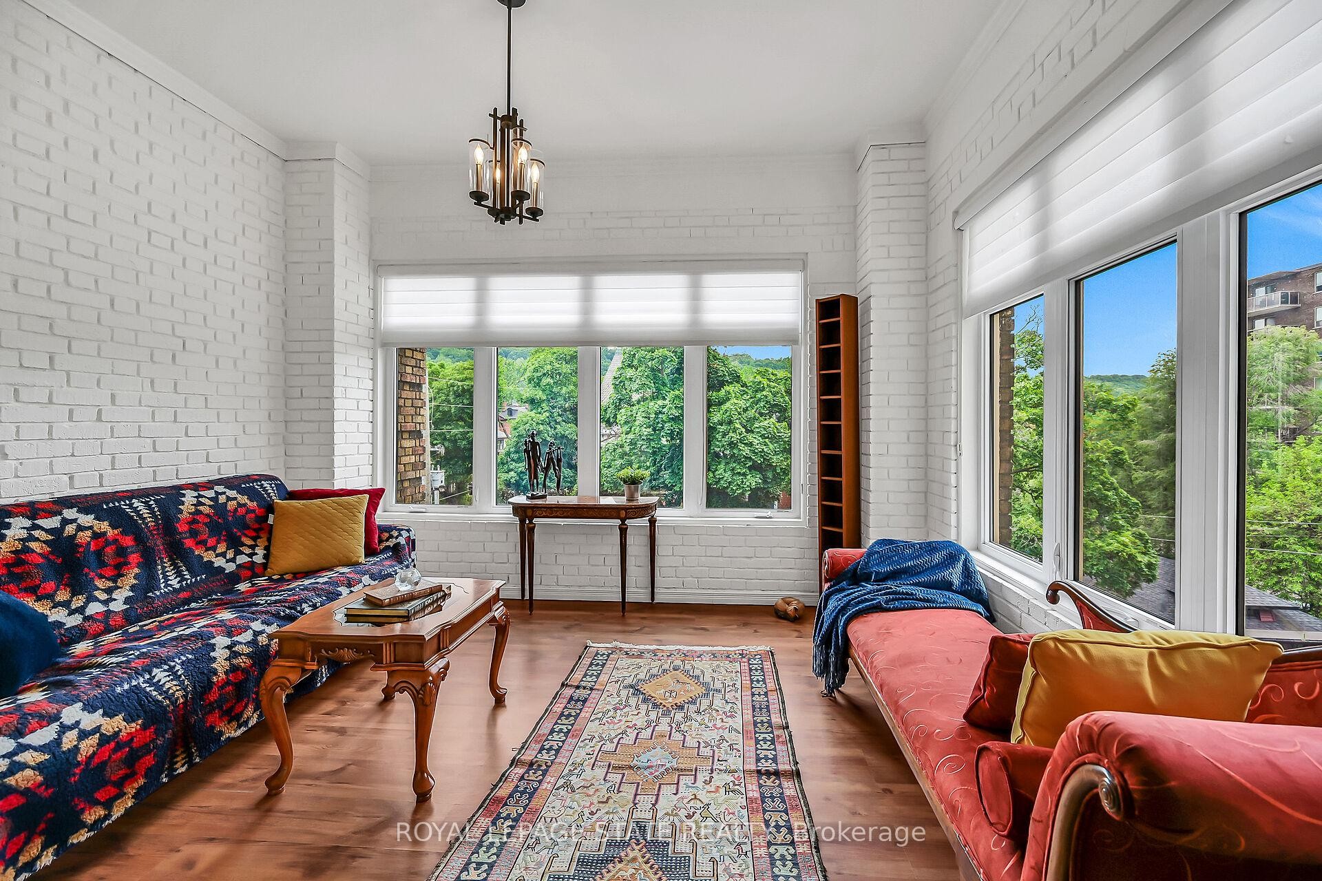 









86


Herkimer

Street, 41,
Hamilton,




ON
L8P 2G7

