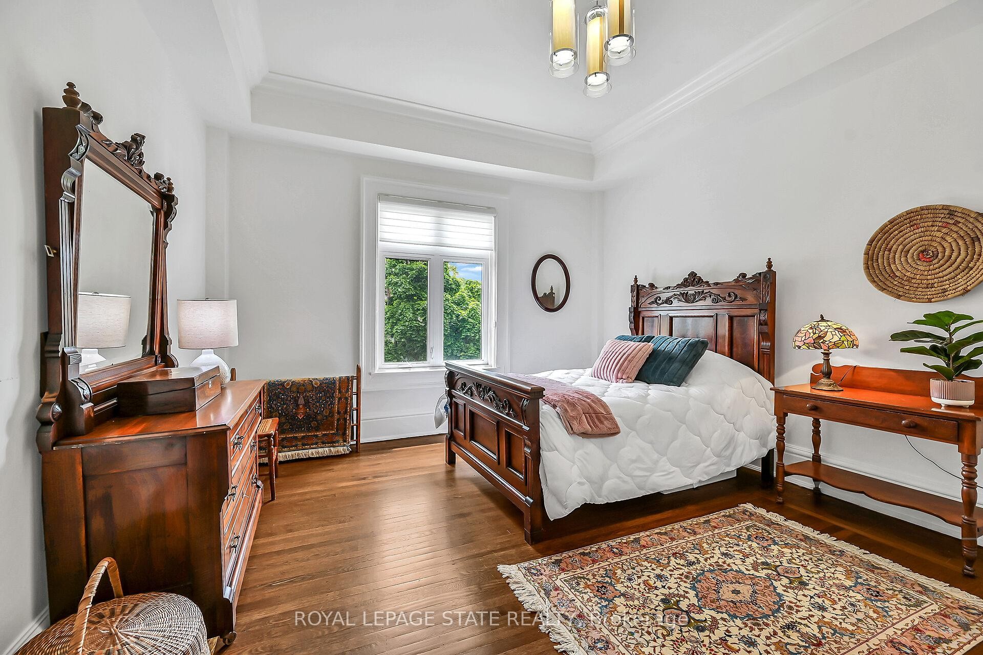 









86


Herkimer

Street, 41,
Hamilton,




ON
L8P 2G7

