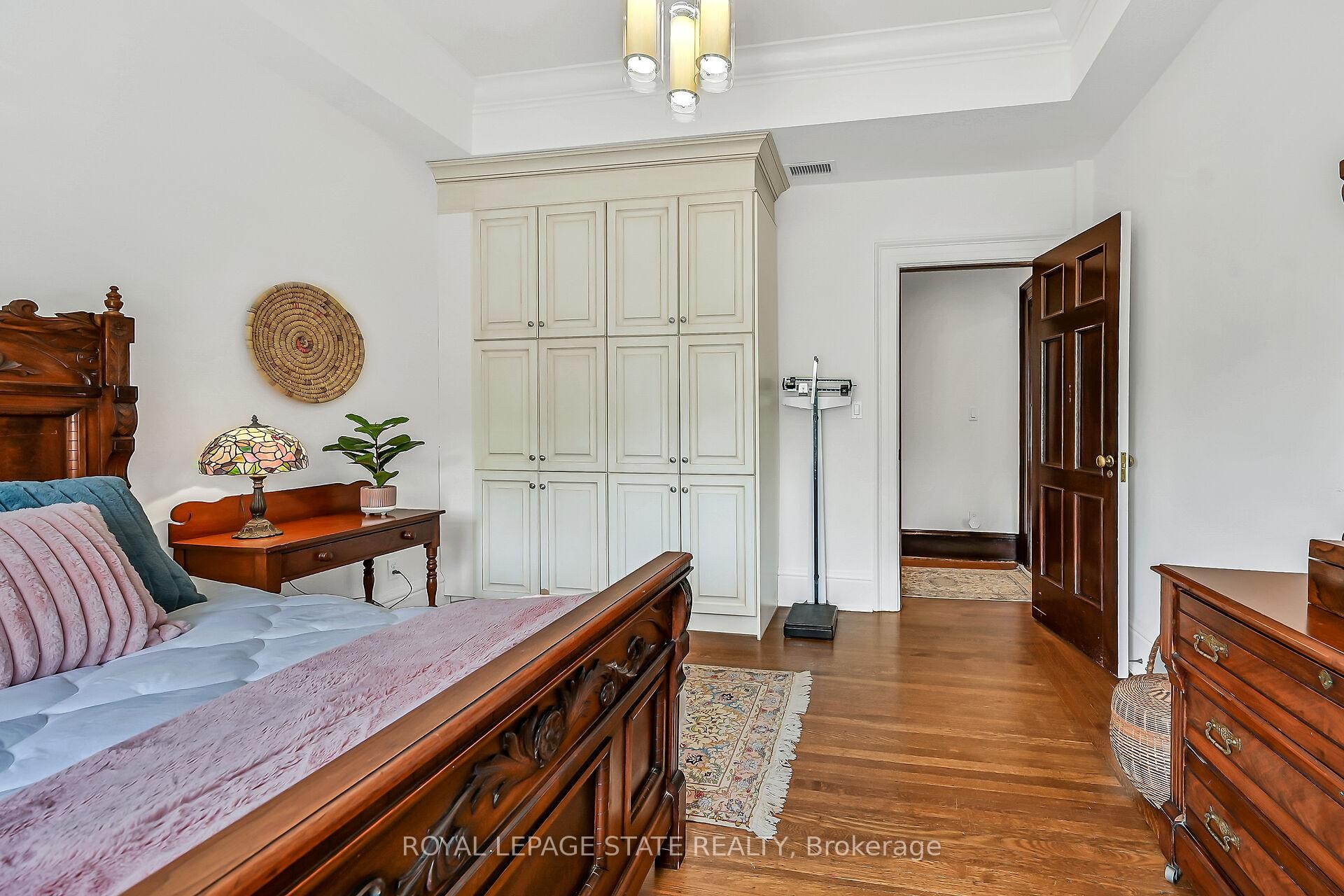 









86


Herkimer

Street, 41,
Hamilton,




ON
L8P 2G7

