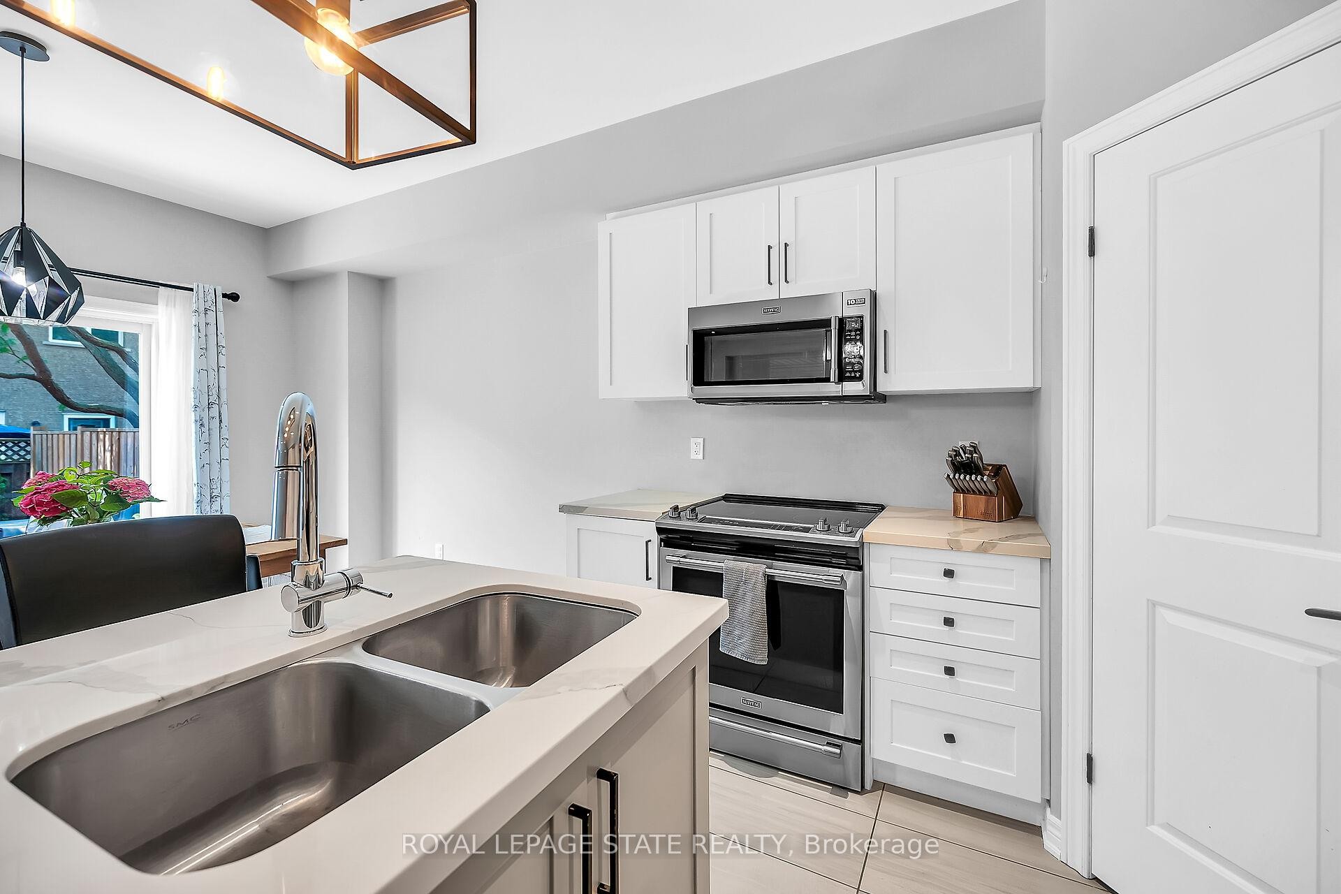 









120


vineberg

Drive, 4,
Hamilton,




ON
L8W 0B5

