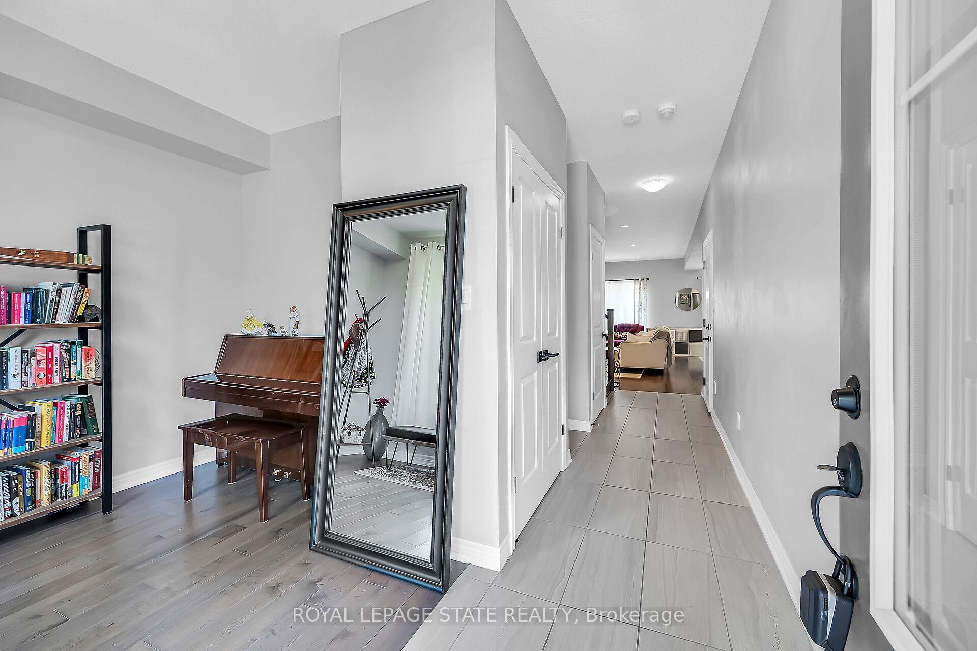 









120


vineberg

Drive, 4,
Hamilton,




ON
L8W 0B5

