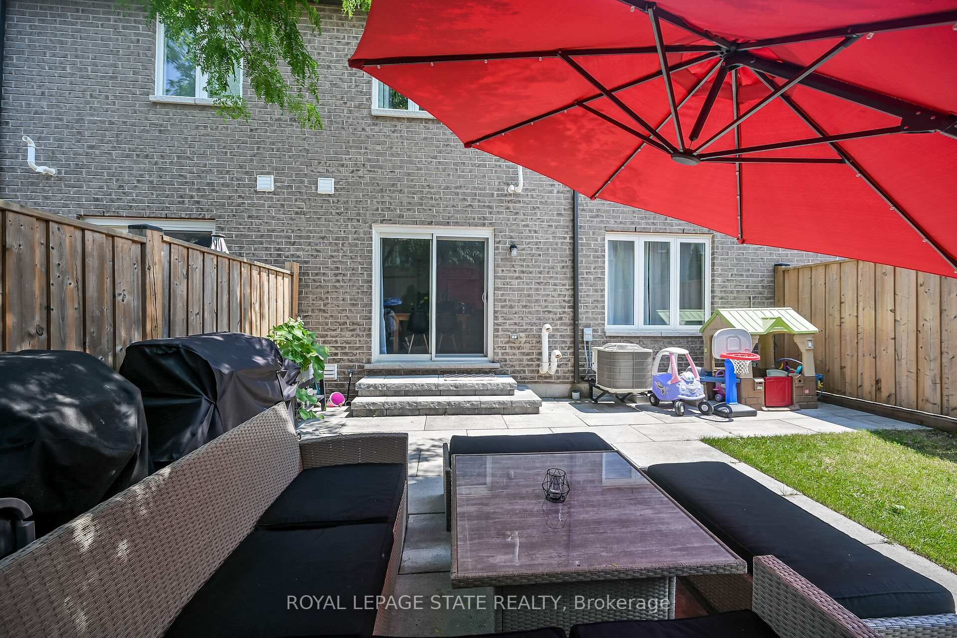









120


vineberg

Drive, 4,
Hamilton,




ON
L8W 0B5

