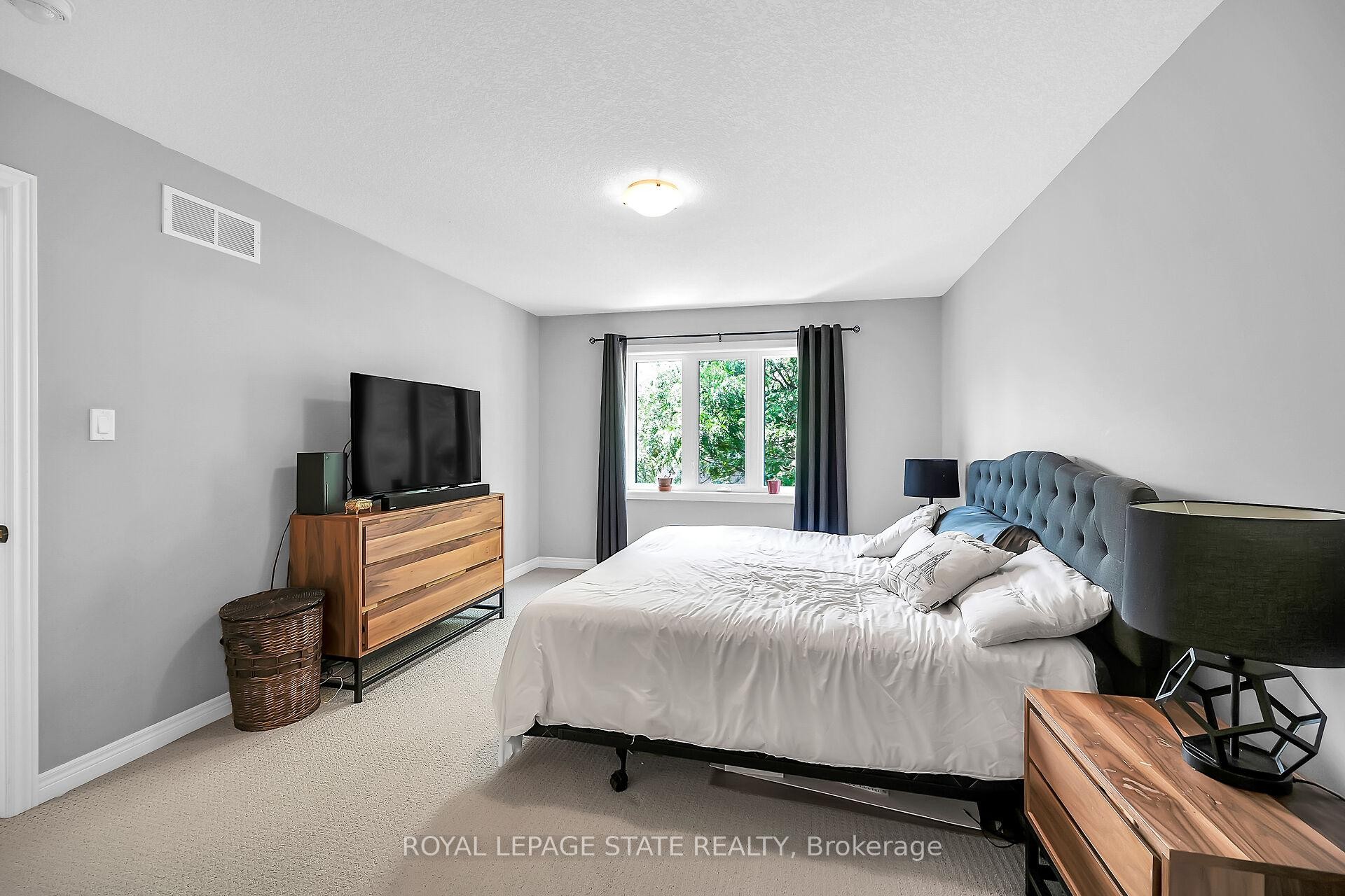 









120


vineberg

Drive, 4,
Hamilton,




ON
L8W 0B5

