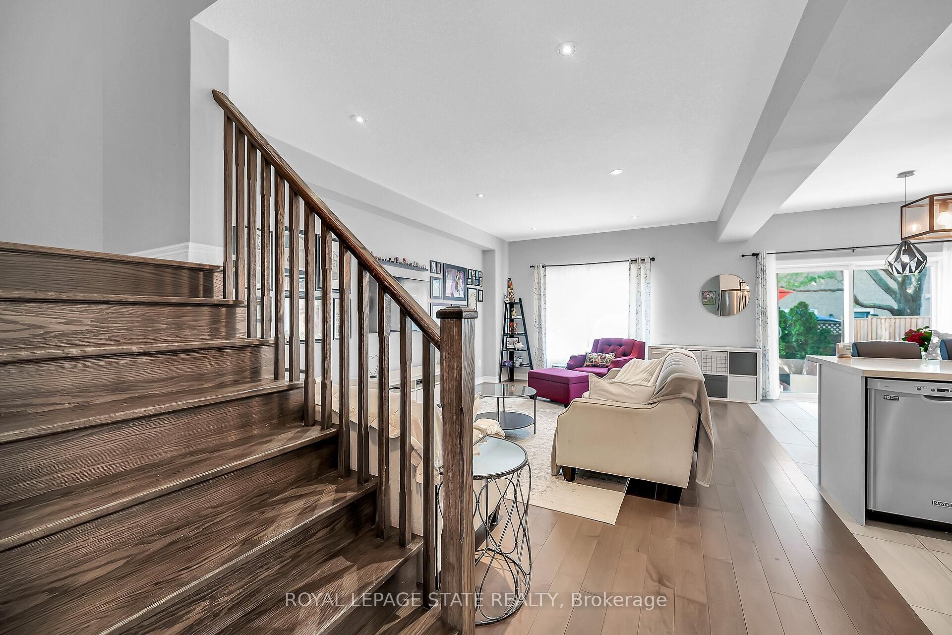 









120


vineberg

Drive, 4,
Hamilton,




ON
L8W 0B5

