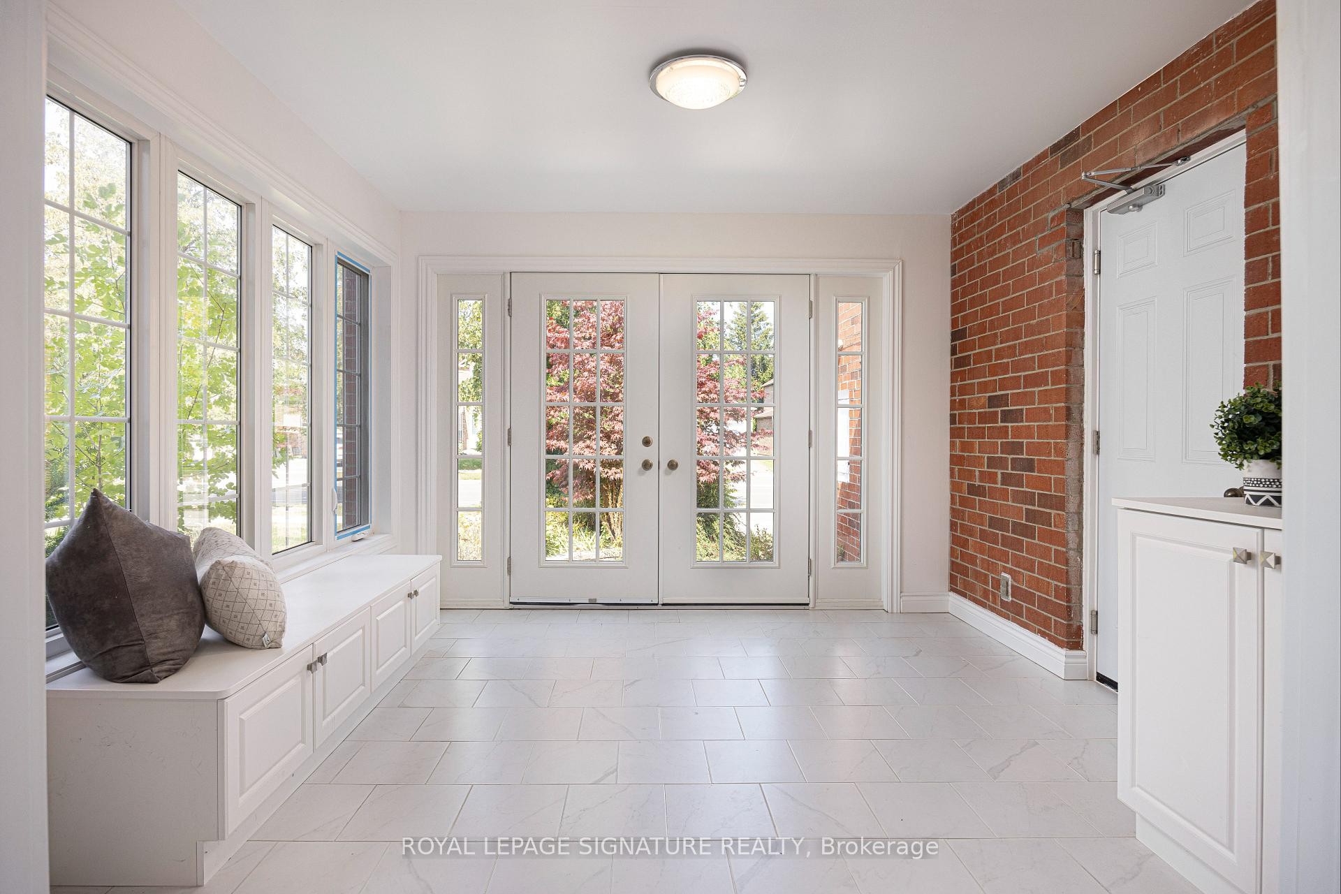 









77


Canongate

Trail,
Toronto,




ON
M1V 2R8

