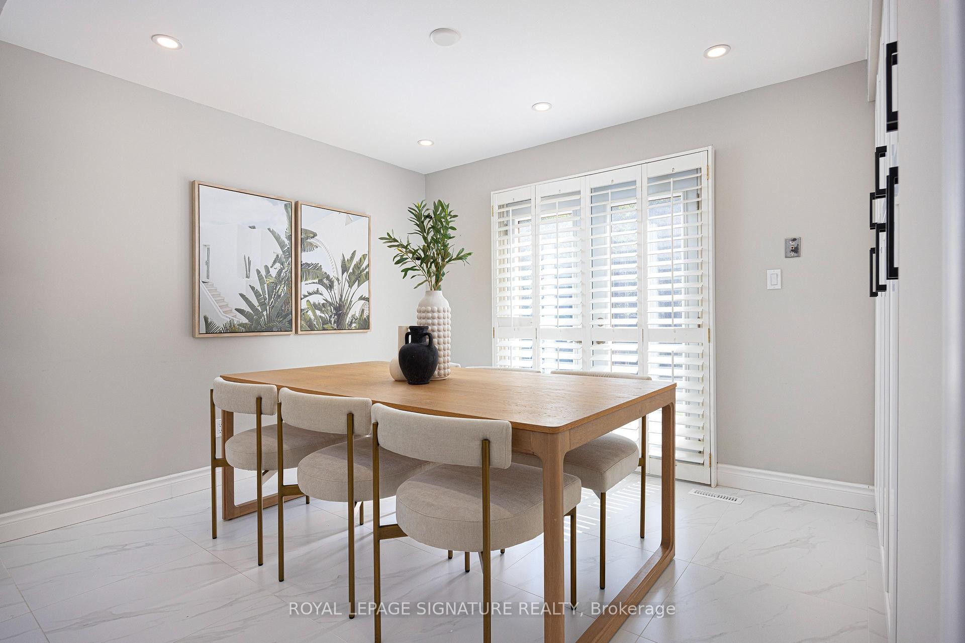 









77


Canongate

Trail,
Toronto,




ON
M1V 2R8

