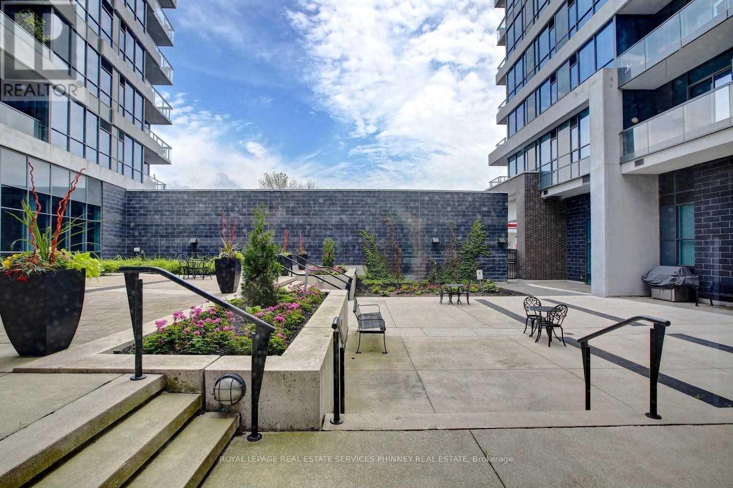 












1606 - 1 HURONTARIO STREET

,
Mississauga,




Ontario
L5G3G8


