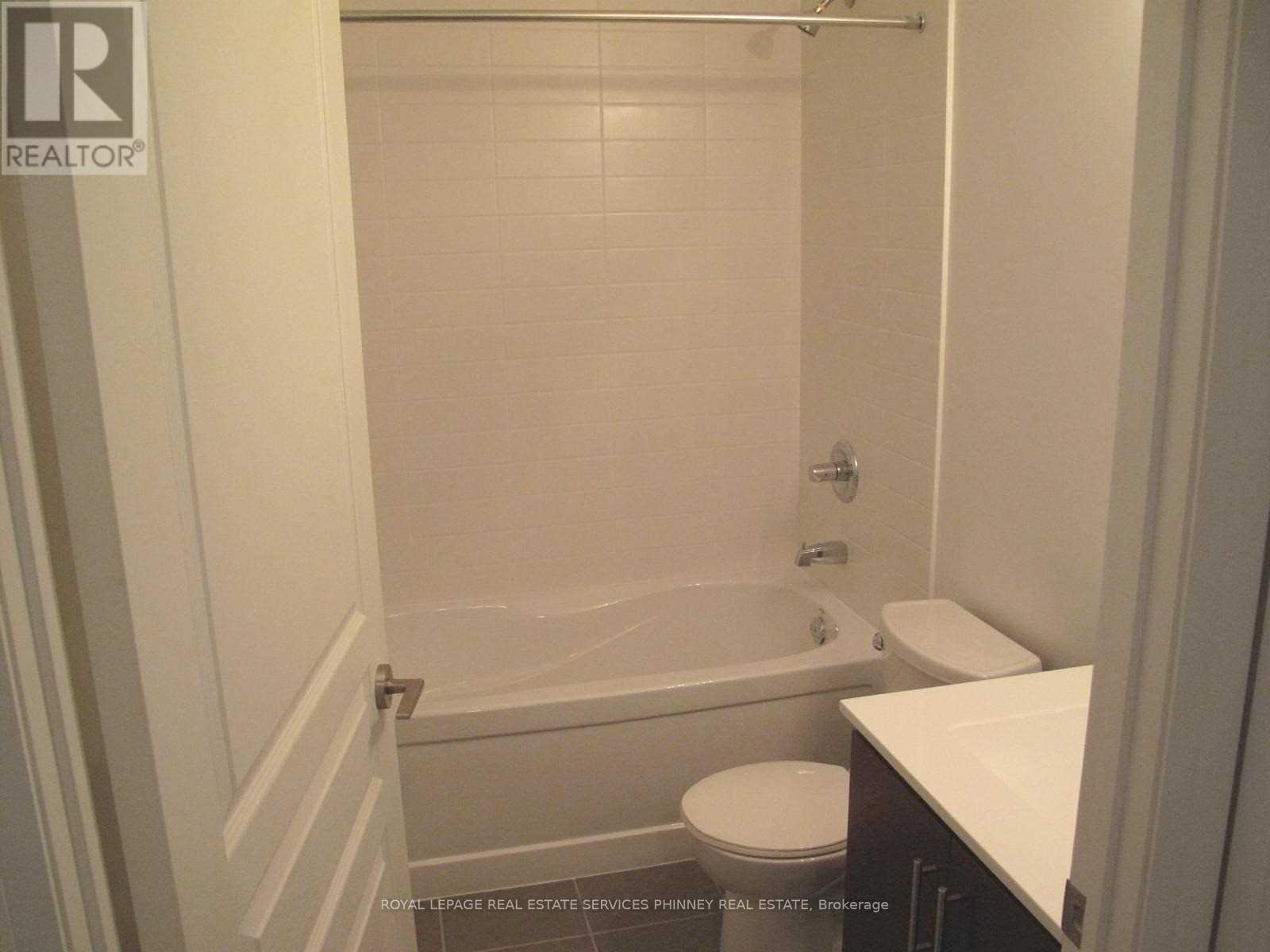 












1606 - 1 HURONTARIO STREET

,
Mississauga,




Ontario
L5G3G8

