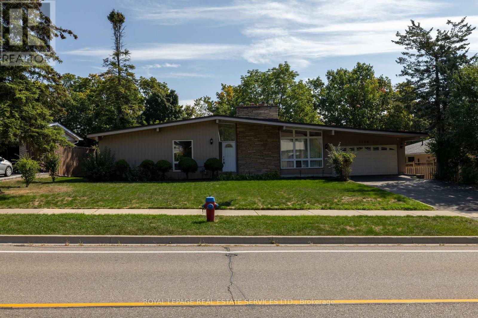 












1106 FALGARWOOD DRIVE

,
Oakville,




Ontario
L6H1N9

