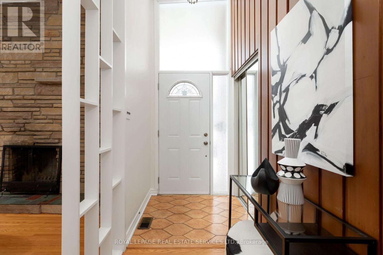 












1106 FALGARWOOD DRIVE

,
Oakville,




Ontario
L6H1N9

