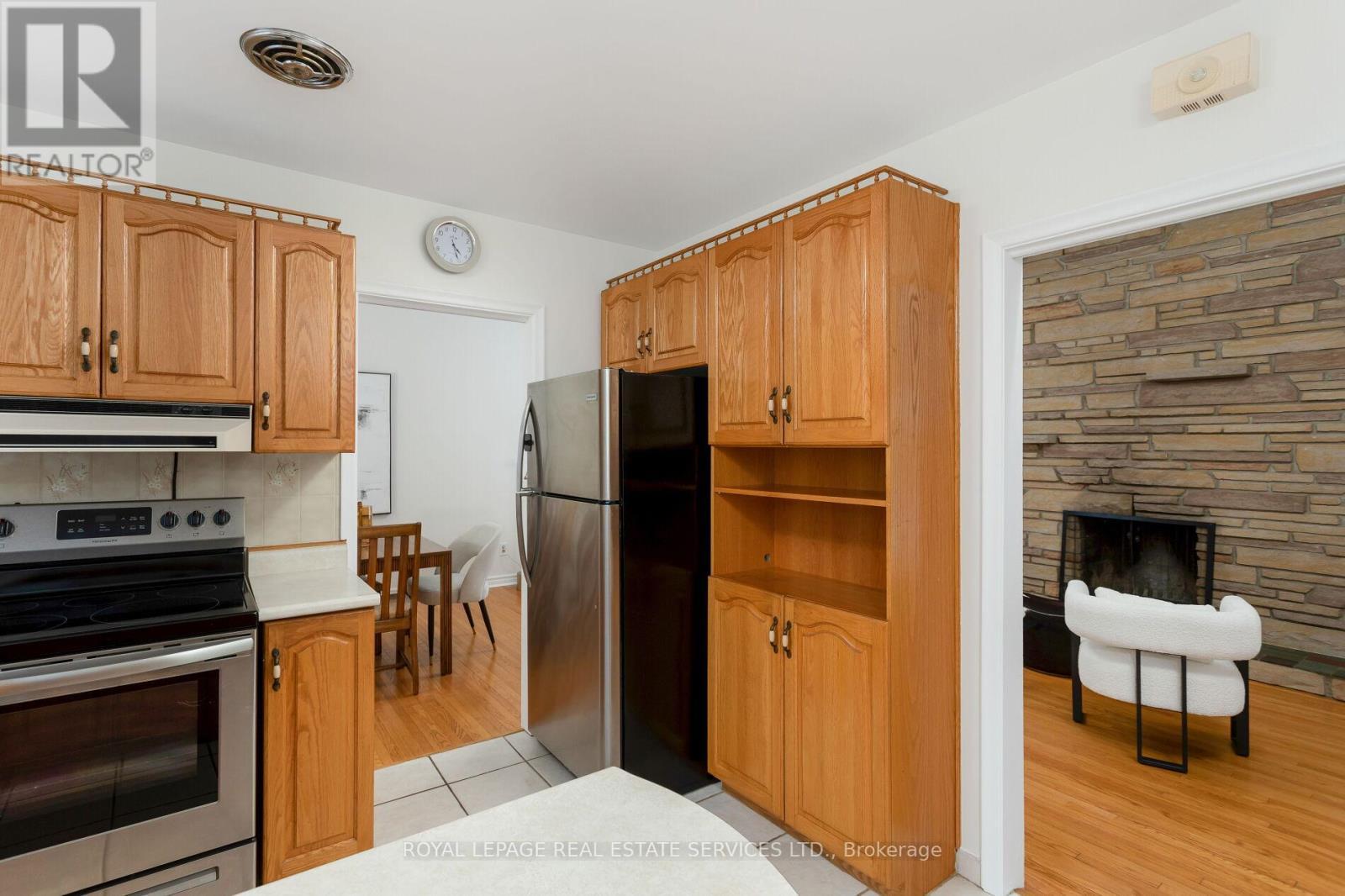 












1106 FALGARWOOD DRIVE

,
Oakville,




Ontario
L6H1N9

