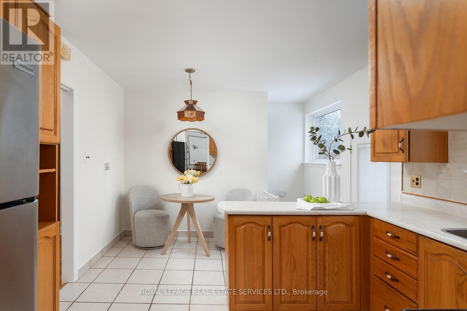 












1106 FALGARWOOD DRIVE

,
Oakville,




Ontario
L6H1N9

