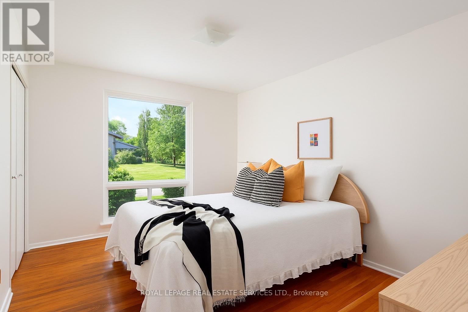 












1106 FALGARWOOD DRIVE

,
Oakville,




Ontario
L6H1N9

