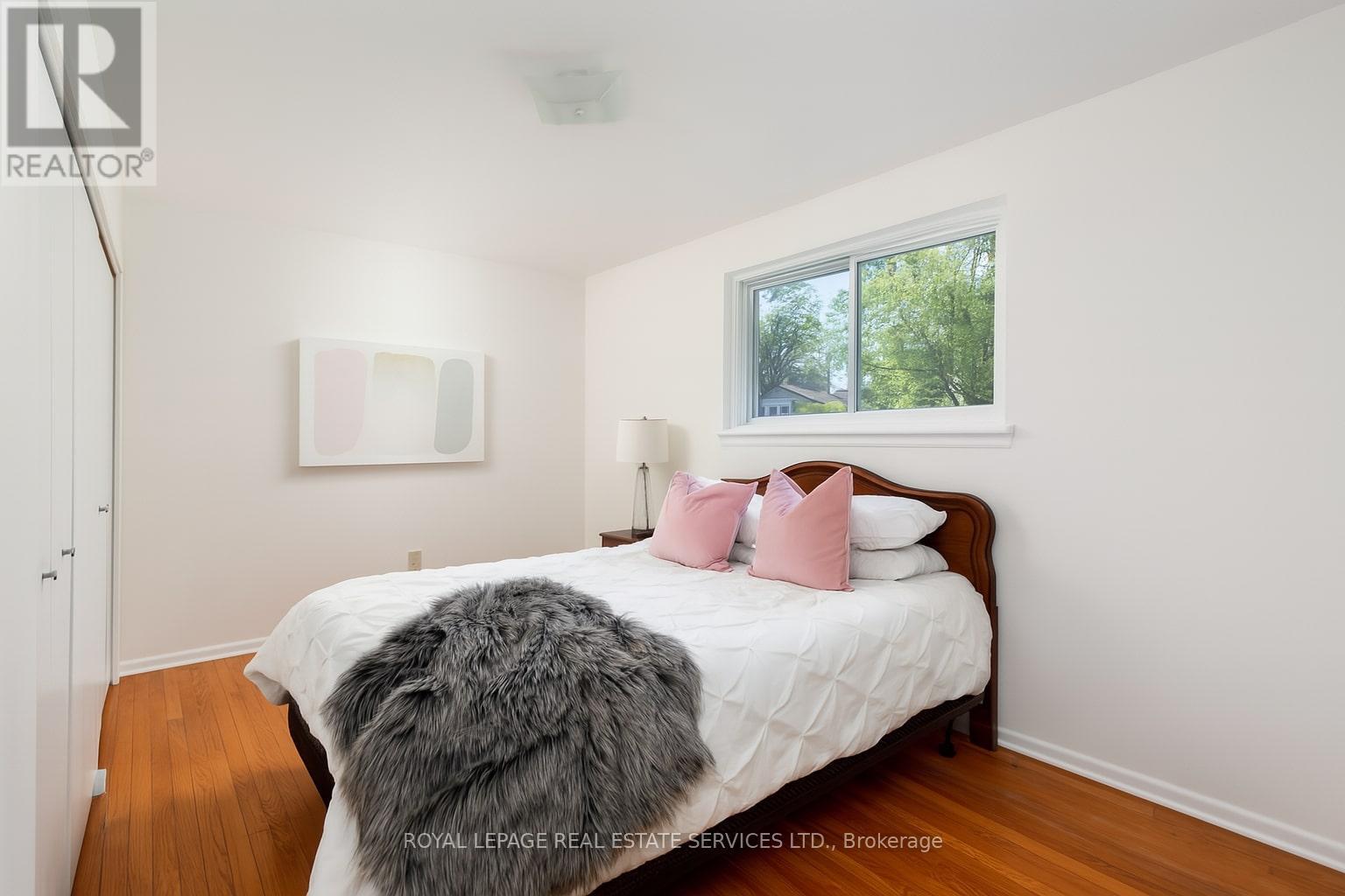 












1106 FALGARWOOD DRIVE

,
Oakville,




Ontario
L6H1N9

