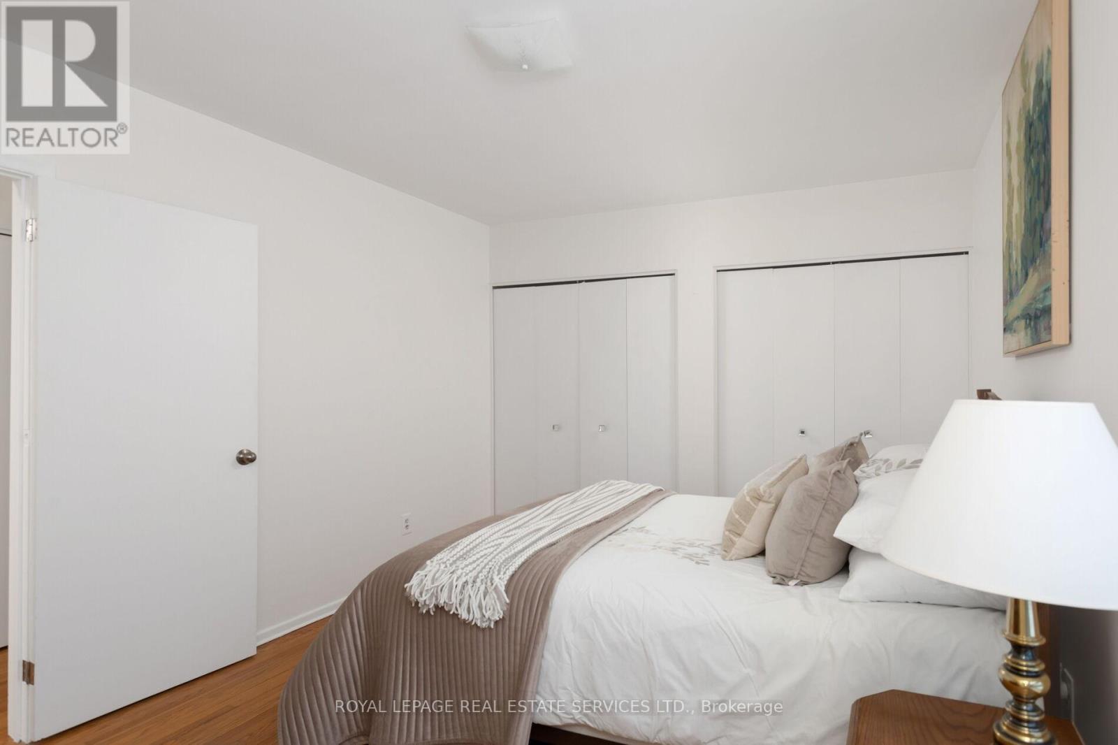 












1106 FALGARWOOD DRIVE

,
Oakville,




Ontario
L6H1N9

