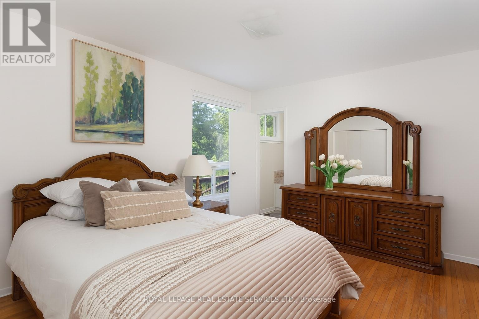 












1106 FALGARWOOD DRIVE

,
Oakville,




Ontario
L6H1N9

