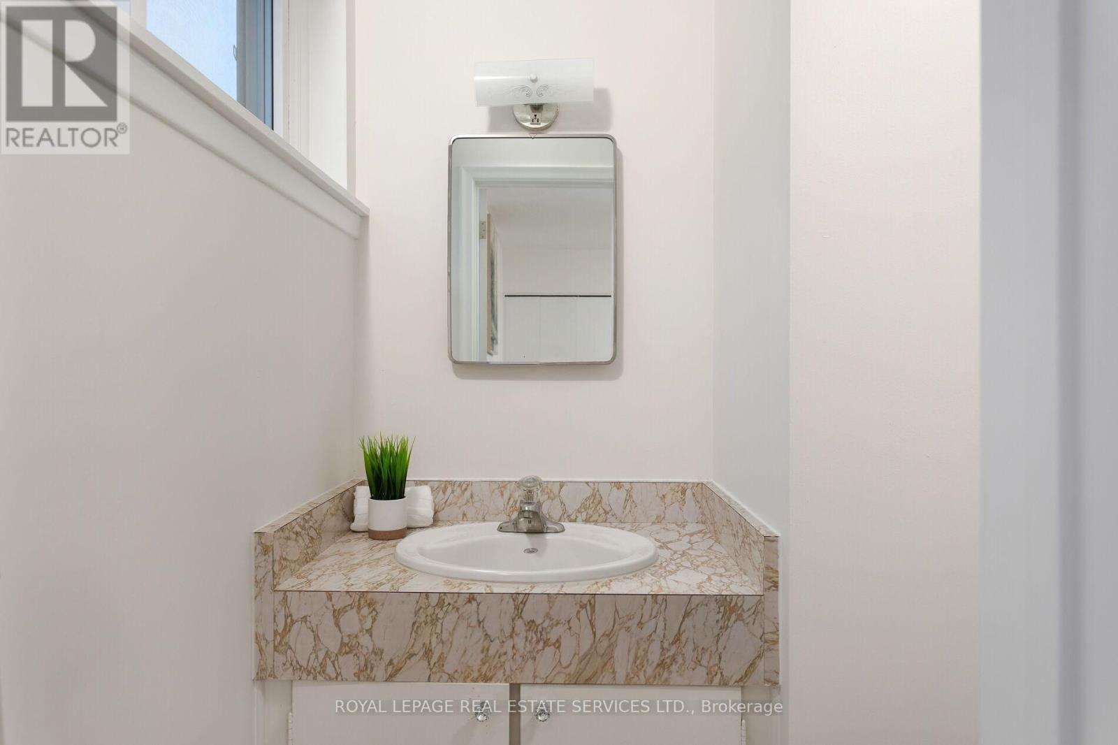 












1106 FALGARWOOD DRIVE

,
Oakville,




Ontario
L6H1N9

