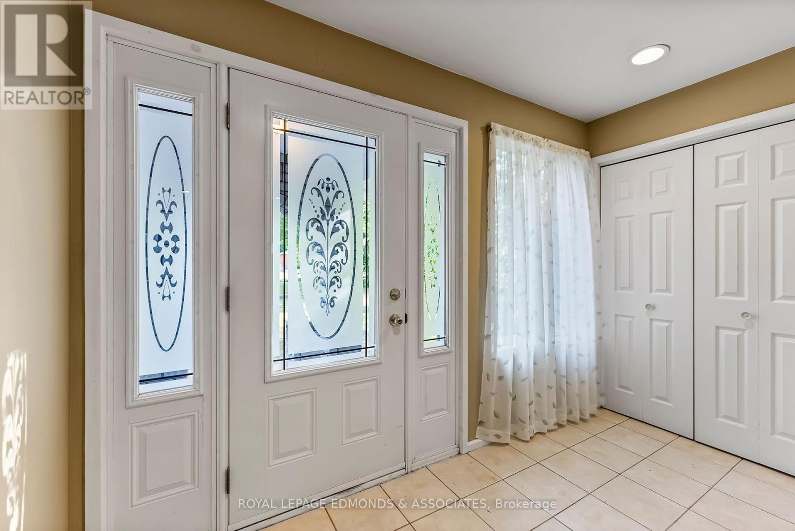 












1349 VICTORIA STREET

,
Petawawa,




Ontario
K8H2E9

