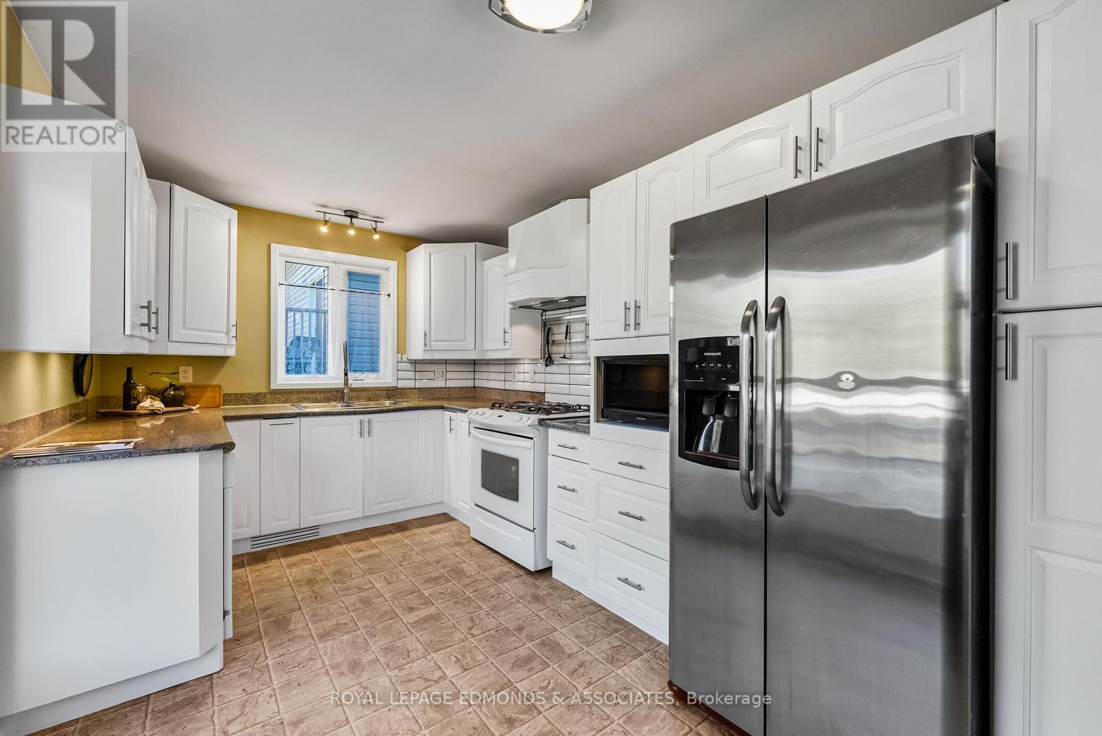 












1349 VICTORIA STREET

,
Petawawa,




Ontario
K8H2E9

