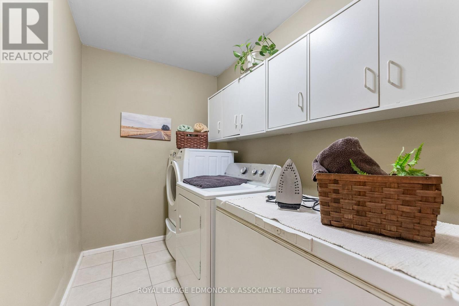 












1349 VICTORIA STREET

,
Petawawa,




Ontario
K8H2E9

