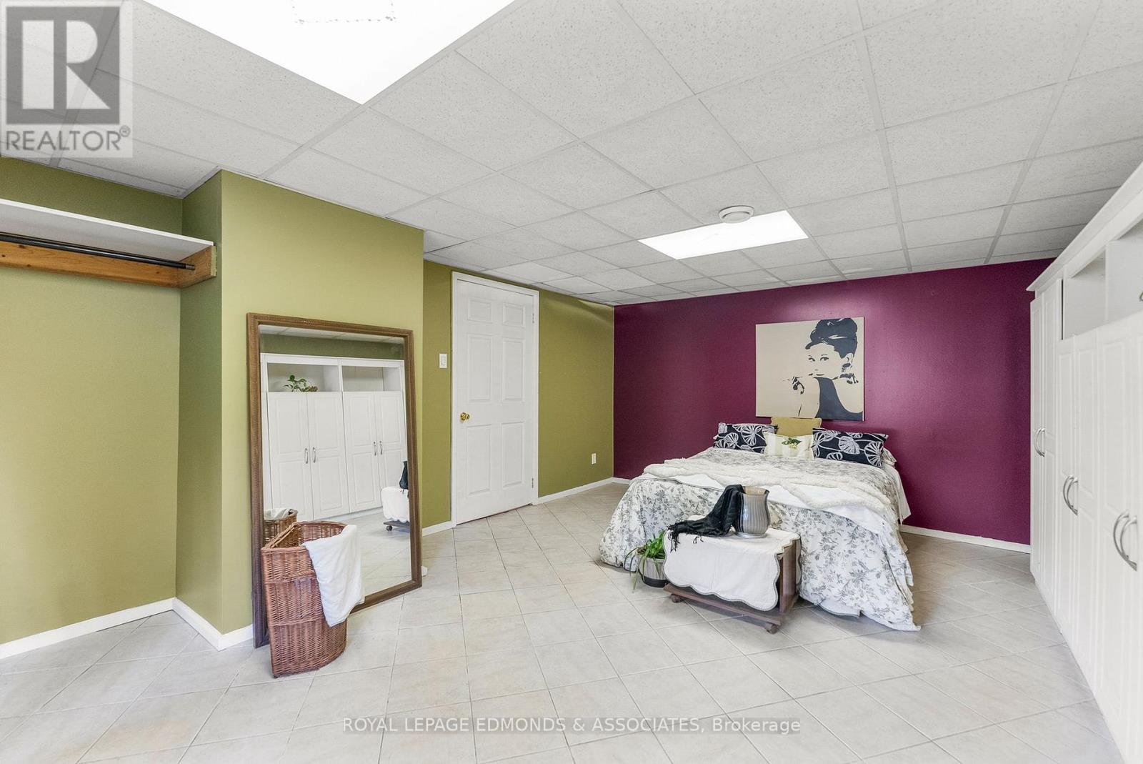 












1349 VICTORIA STREET

,
Petawawa,




Ontario
K8H2E9

