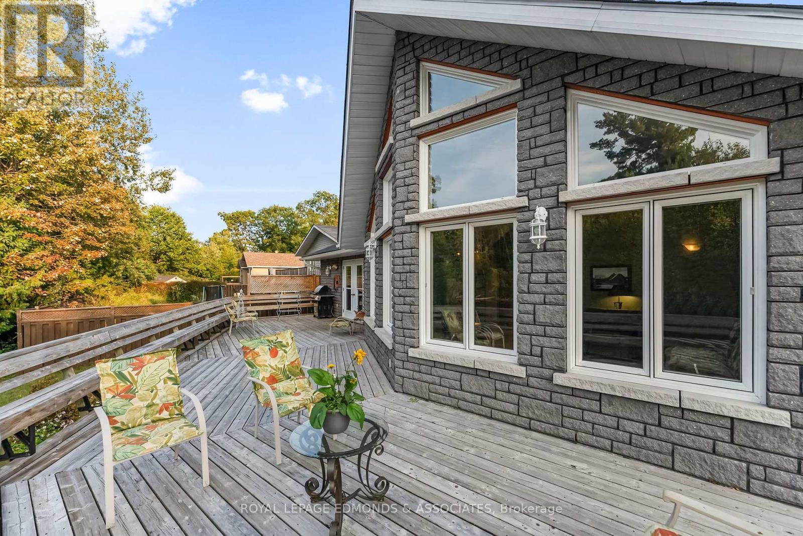 












1349 VICTORIA STREET

,
Petawawa,




Ontario
K8H2E9

