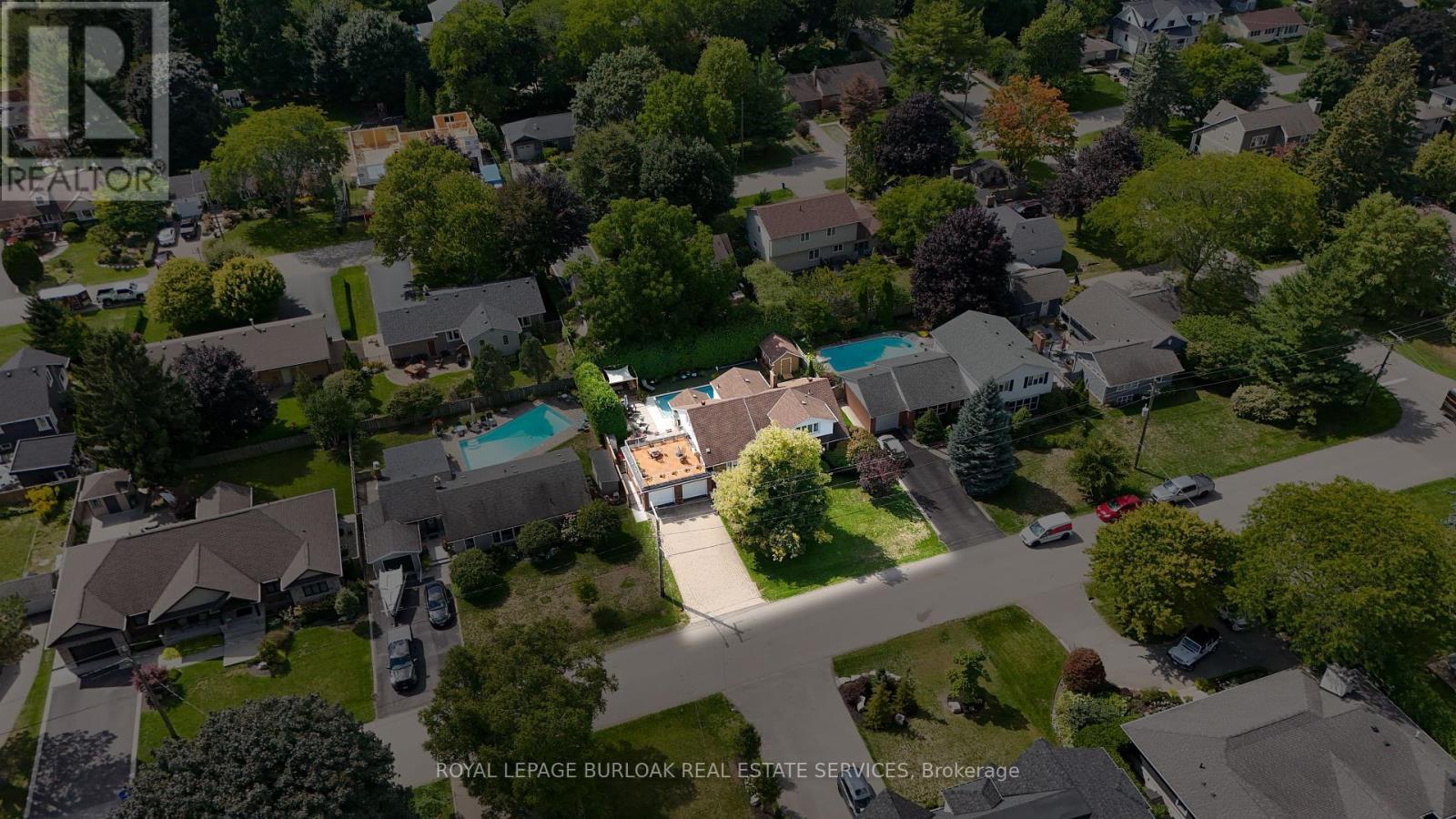 












912 BOOTHMAN AVENUE

,
Burlington,




Ontario
L7T1P4

