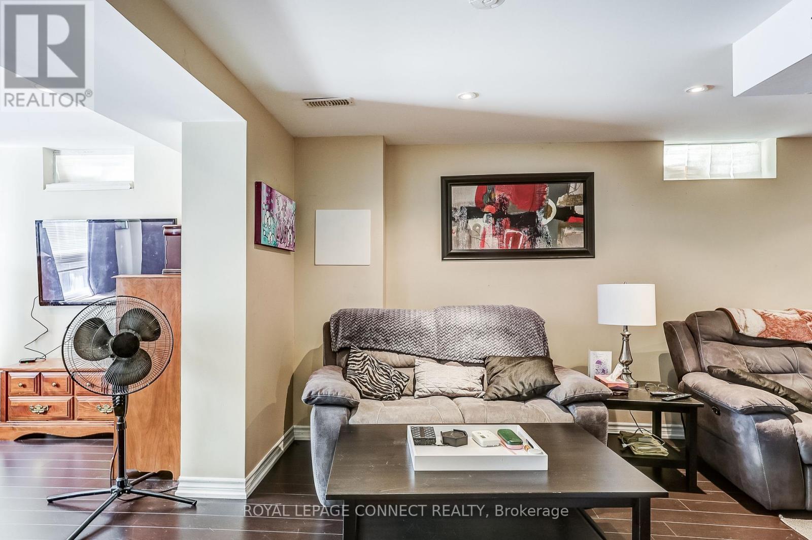 












55 AYLESWORTH AVENUE

,
Clarington,




Ontario
L1E3J8

