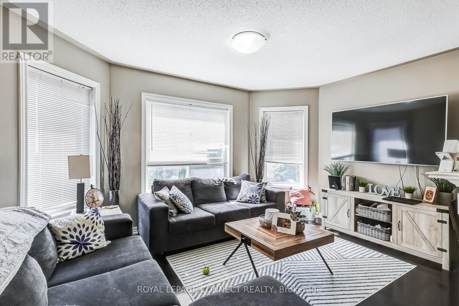 












55 AYLESWORTH AVENUE

,
Clarington,




Ontario
L1E3J8

