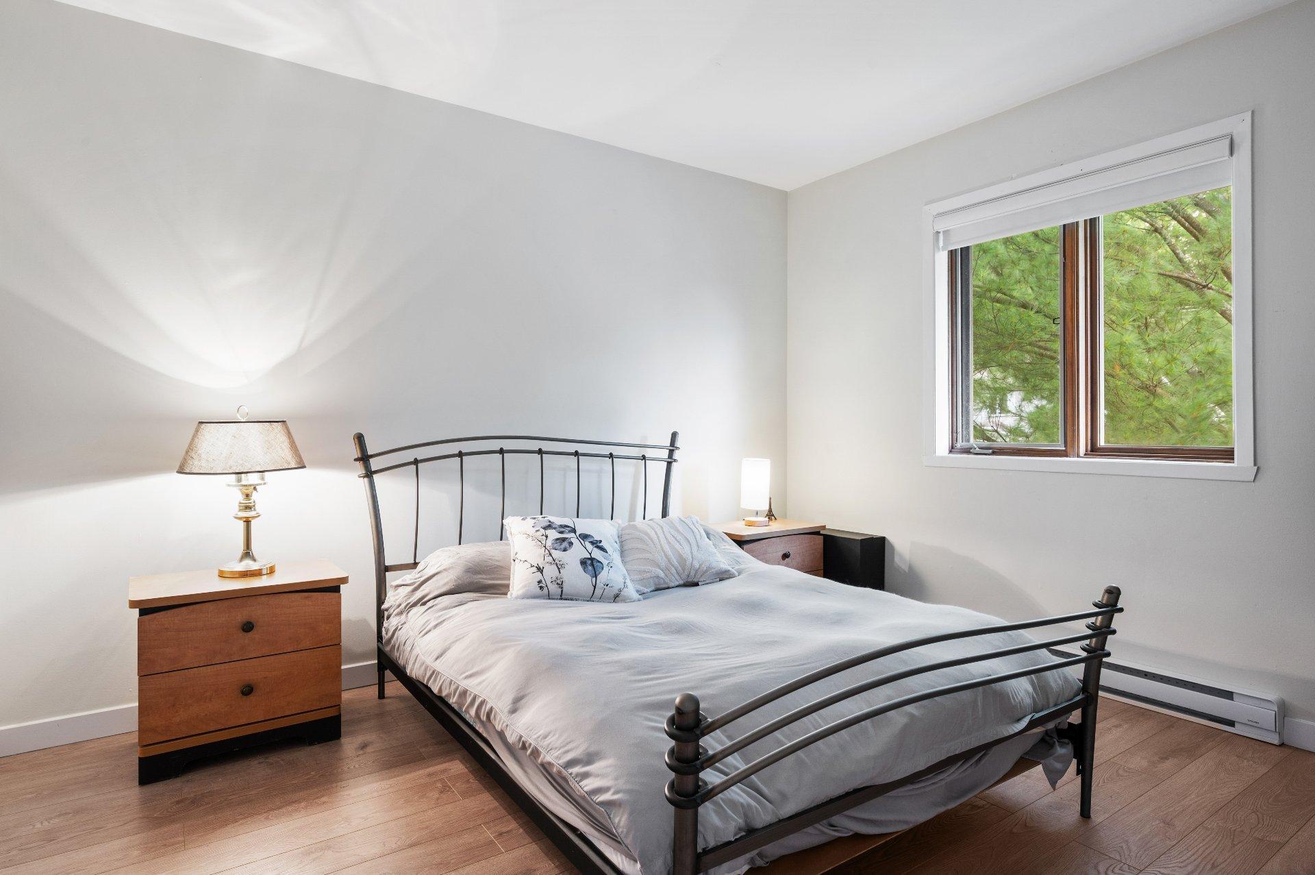 









425


Rue du Prince-Albert

,
Otterburn Park,




QC
J3H5H9

