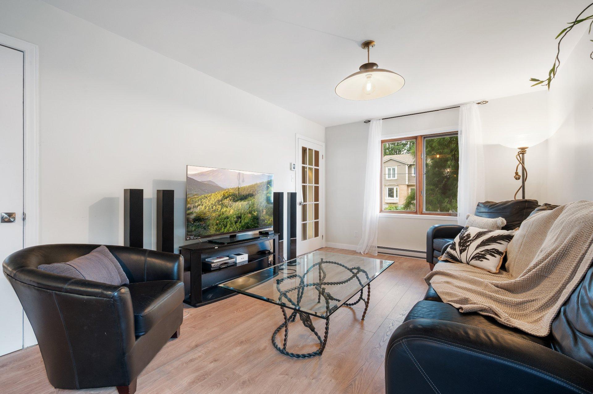 









425


Rue du Prince-Albert

,
Otterburn Park,




QC
J3H5H9

