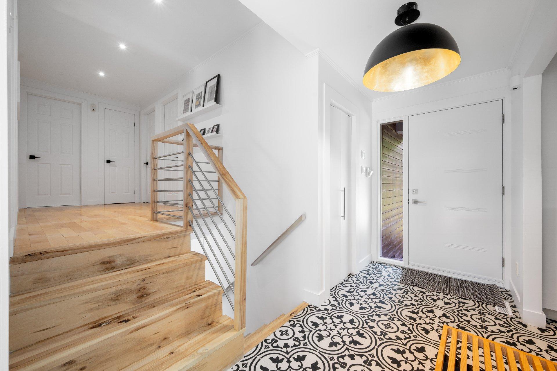 









442


Mtée des Trente

,
Mont-Saint-Hilaire,




QC
J3H2R8

