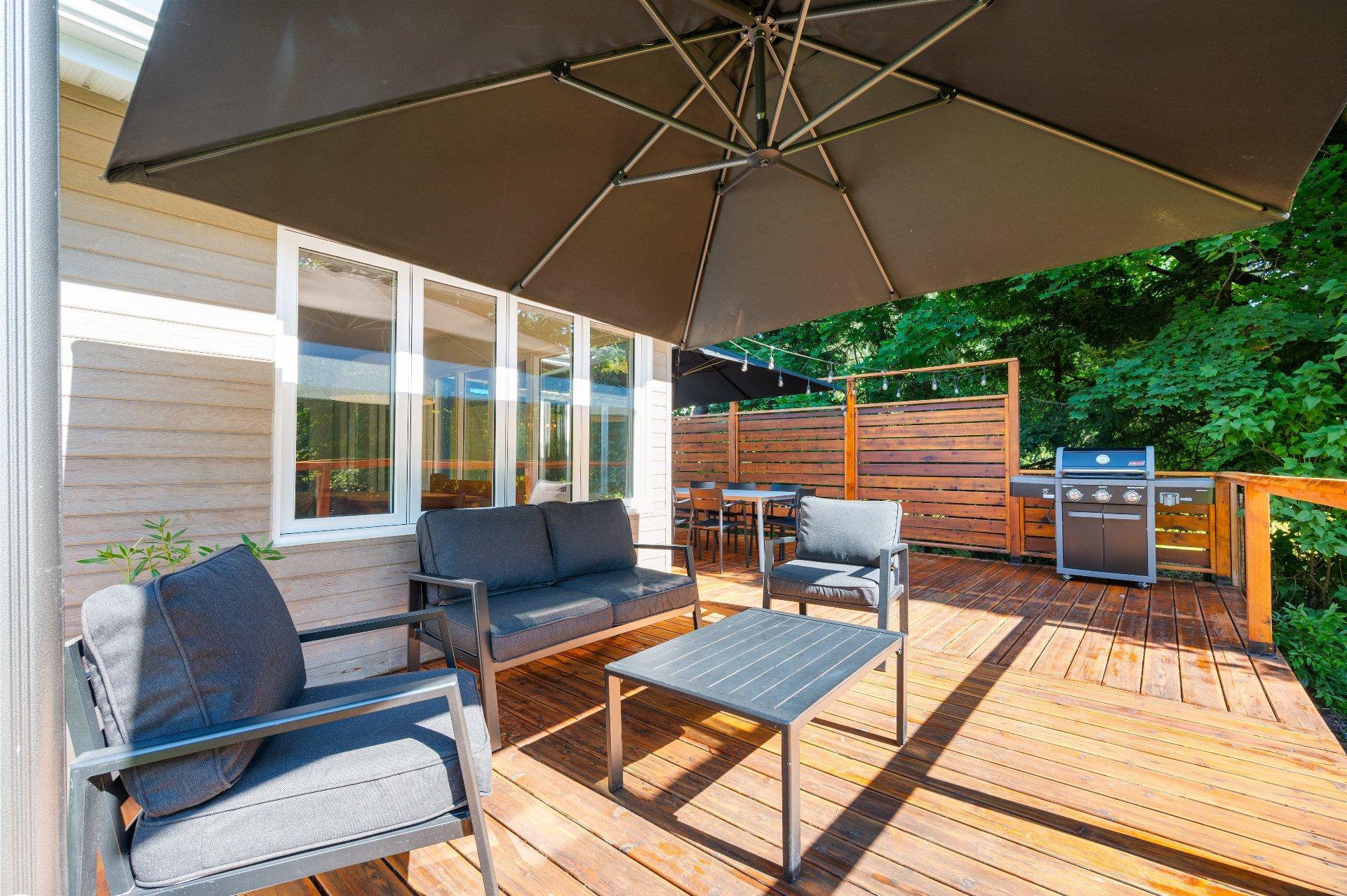 









442


Mtée des Trente

,
Mont-Saint-Hilaire,




QC
J3H2R8

