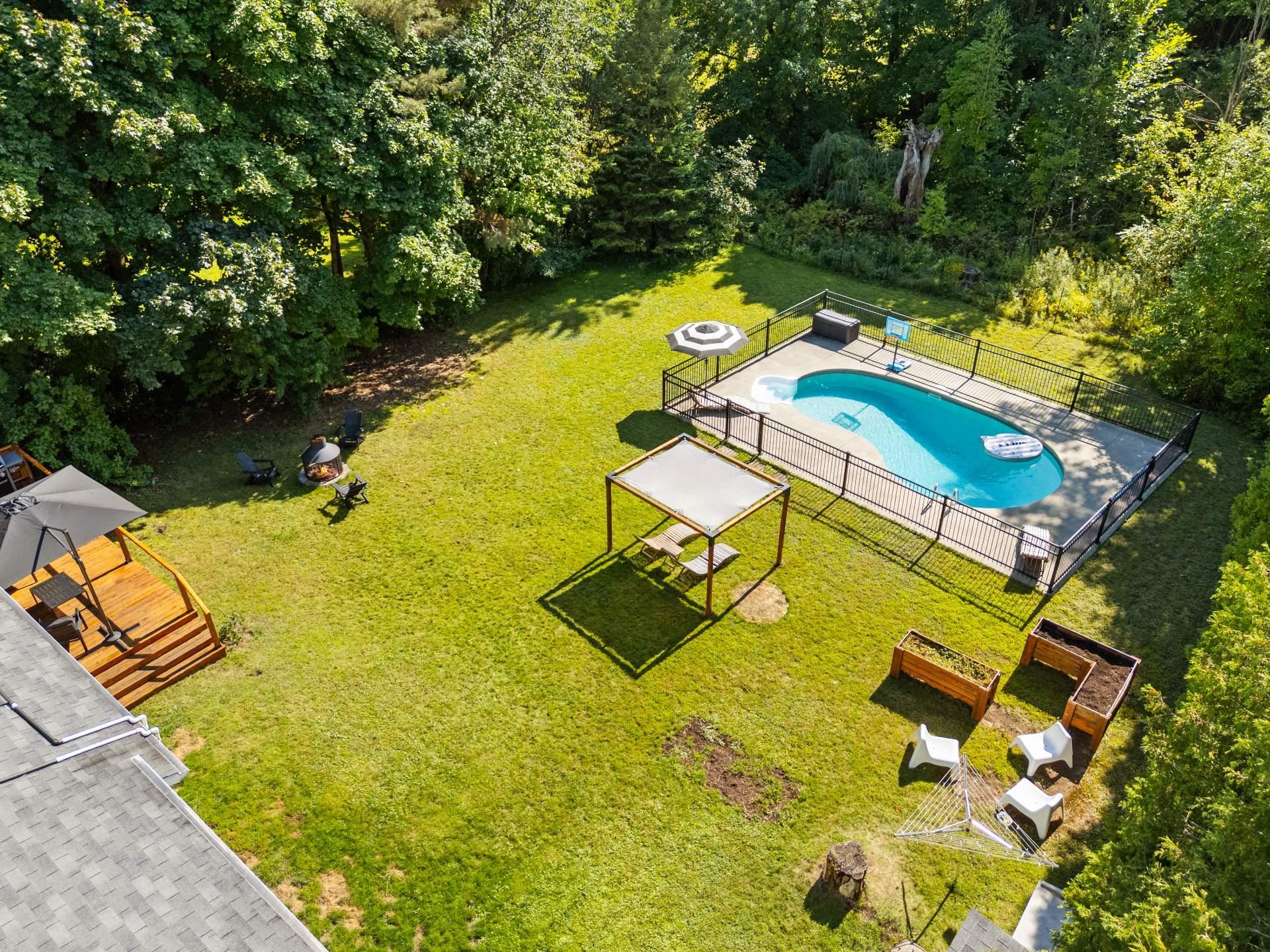 









442


Mtée des Trente

,
Mont-Saint-Hilaire,




QC
J3H2R8

